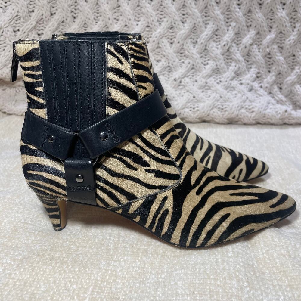 Vince Camuto Merrie Boots Zebra Calf Hair Pointed Toe Ankle Booties SIZE 5.5